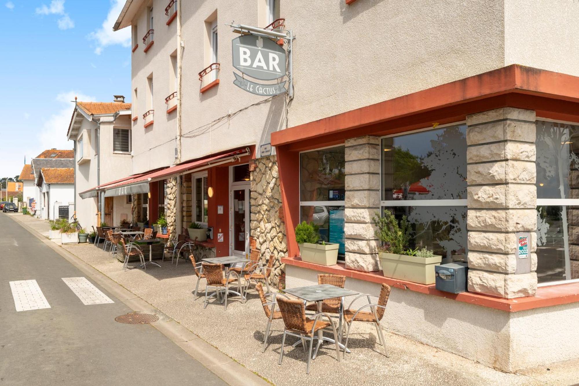Les Pins Hotel 3*
